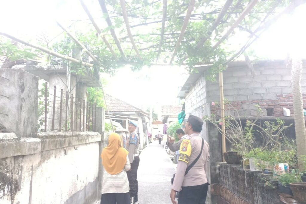 Bhabinkamtibmas Desa Ombe Baru Ajak Warga Wujudkan Kemandirian Pangan dari Pekarangan