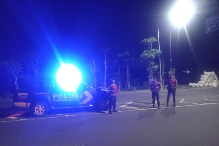 Tingkatkan Keamanan, Polres Lombok Barat Intensifkan Patroli Blue Light di Jalur Bypass BIL II