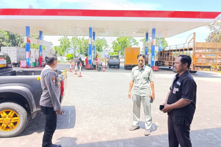 Kapolsek Gerung Pimpin Patroli Objek Vital, Dorong Penguatan Keamanan