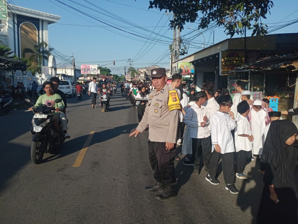 Ratusan Warga Ramaikan Pawai Khataman Al-Qur’an di Gerung Lombok Barat