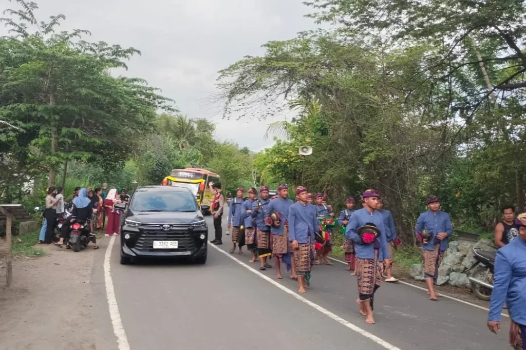 Kapolsek Sekotong Tegaskan Komitmen Lindungi Tradisi Lokal