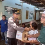 Polri Peduli Gizi: Nutrisi Mantap Hangatkan Hati Warga Labuapi