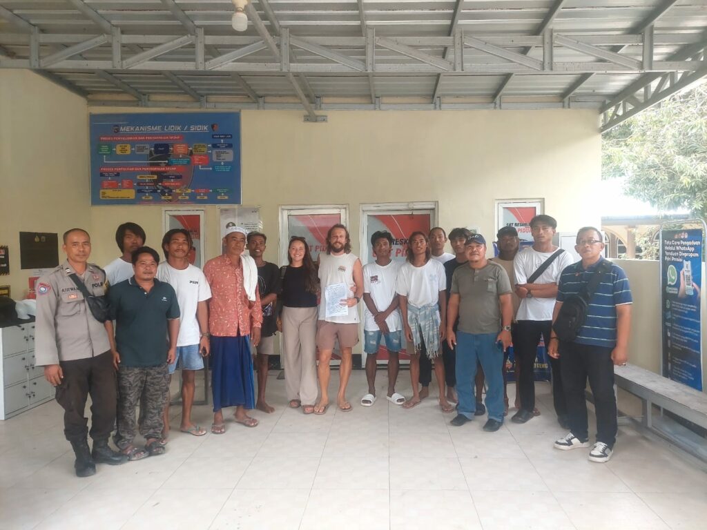 c049c100-bd6c-405e-adf7-224c168aa1a0