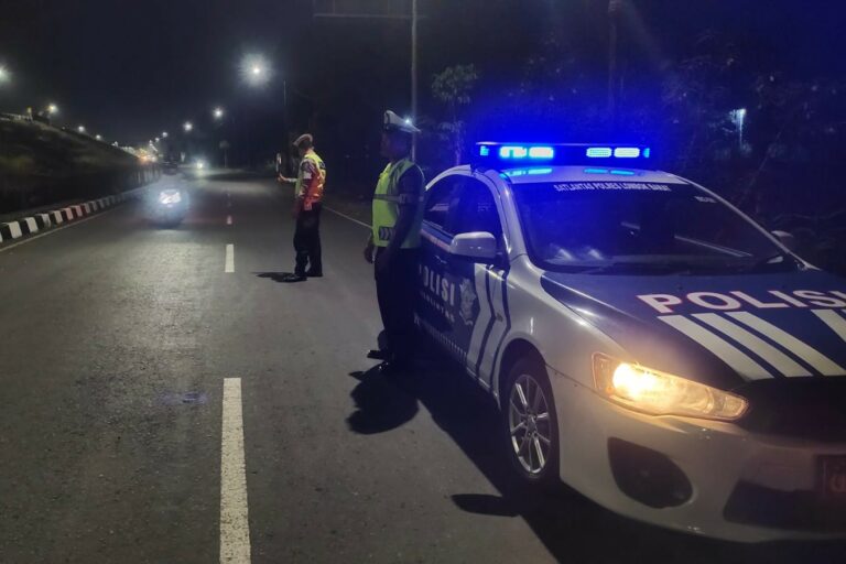 Hadapi Cuaca Ekstrem, Polres Lombok Barat Perketat Patroli Malam di Bypas