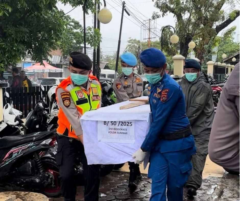 WhatsApp Image 2025-12-10 at 23.16.06