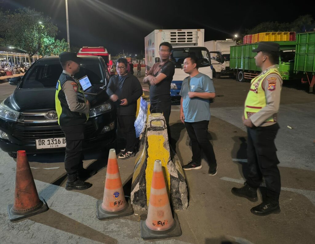 WhatsApp Image 2025-12-13 at 08.52.08